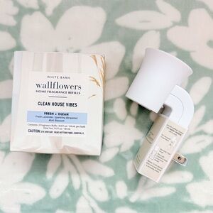 Bath & Body Works Wallflower Plug + Clean House Vibes Refill Bundle 🤍✨
